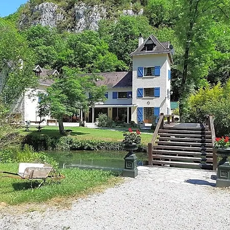 Moulin De Benedicty Bed & Breakfast 3*