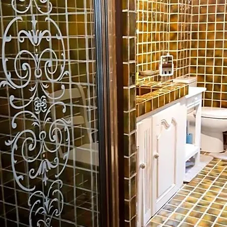 Moulin De Benedicty Bed & Breakfast 3*