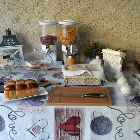 Moulin De Benedicty Bed & Breakfast