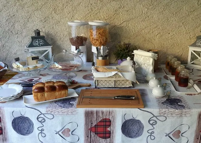 Moulin De Benedicty Bed & Breakfast